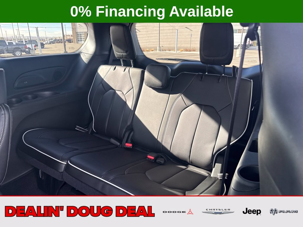 New 2026 Chrysler Pacifica Limited w/ S Appearance Package AWD/4WD image 28
