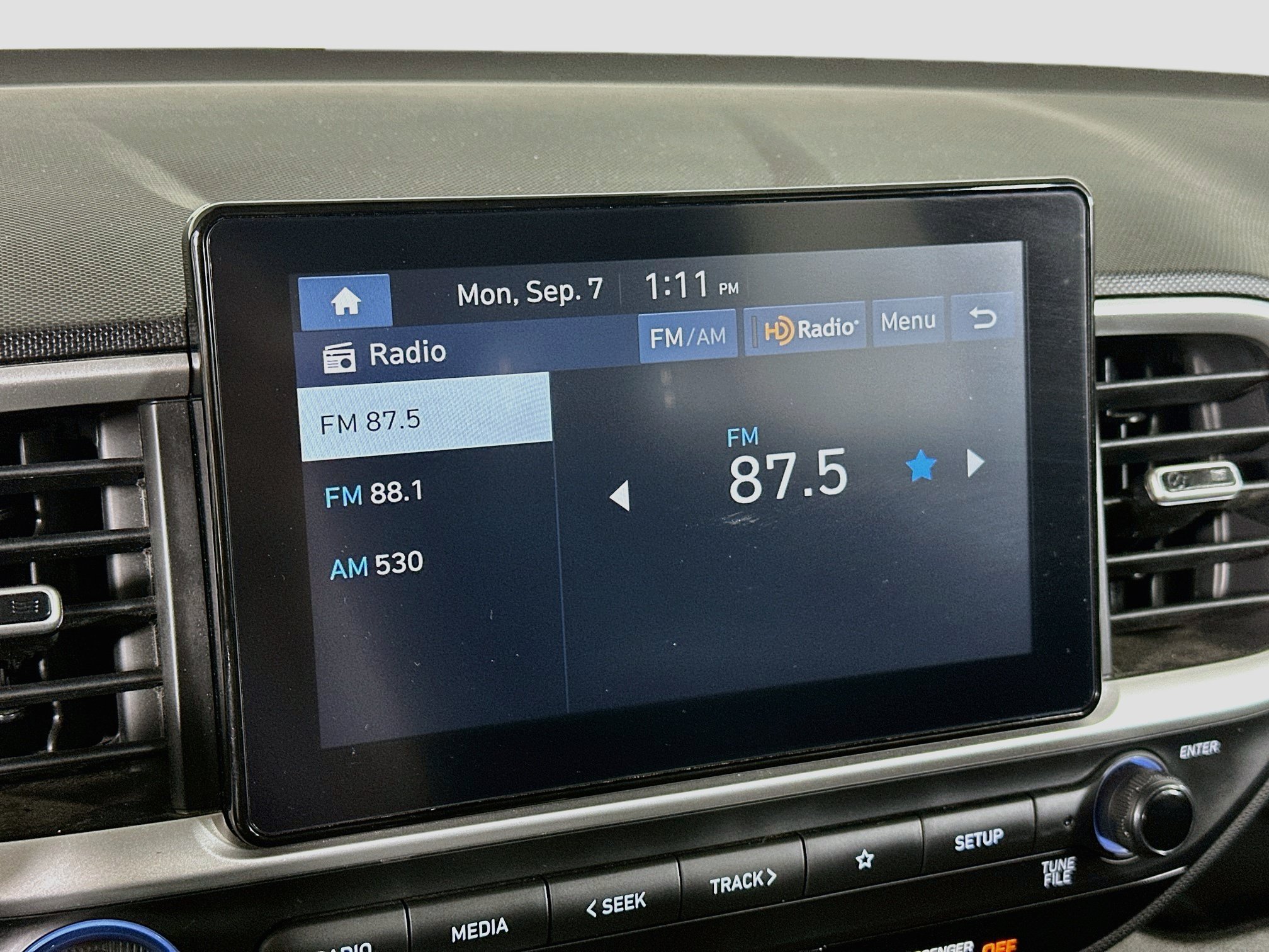 Used 2025 Hyundai Venue SEL FWD image 21
