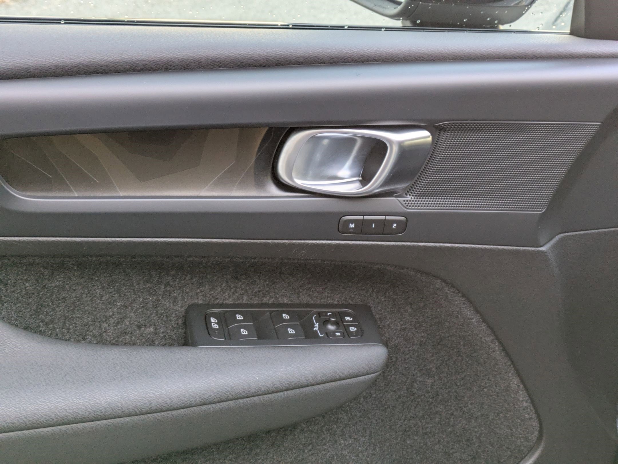 Certified 2023 Volvo XC40 Recharge Plus image 13