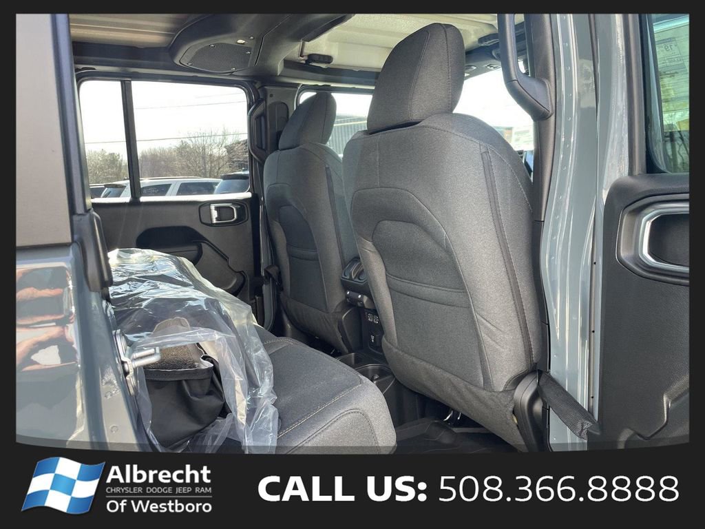 New 2026 Jeep Gladiator Sport AWD/4WD image 13