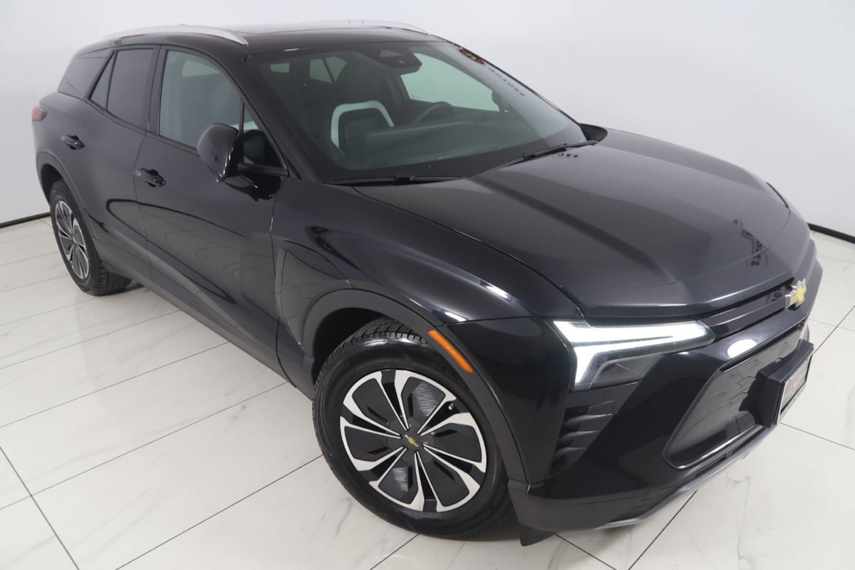 Used 2024 Chevrolet Blazer EV LT AWD/4WD image 16