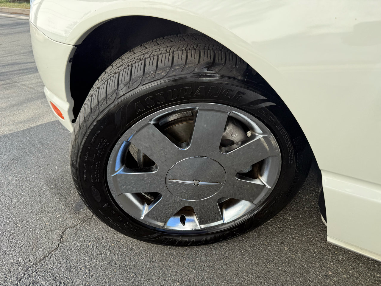 Used 2003 Ford Thunderbird image 39