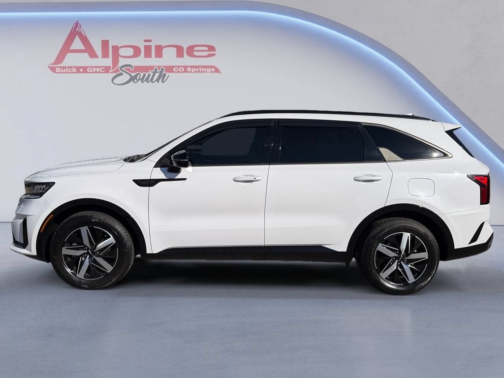 Used 2023 Kia Sorento S FWD image 2