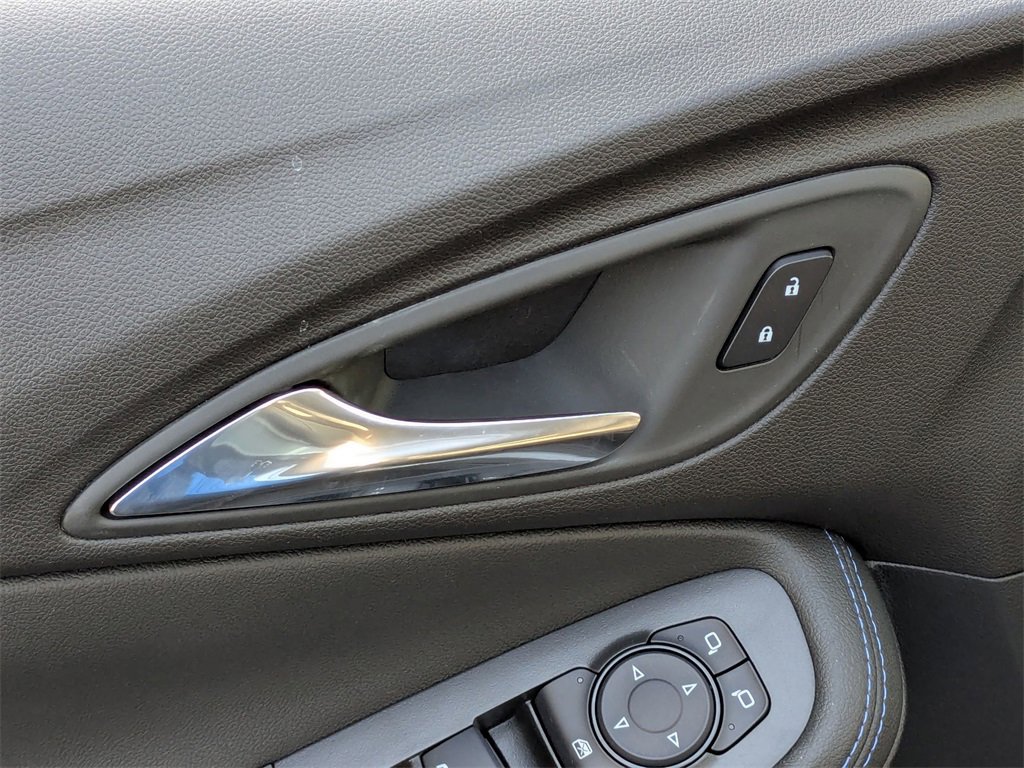 New 2025 Buick Encore GX Sport Touring image 8