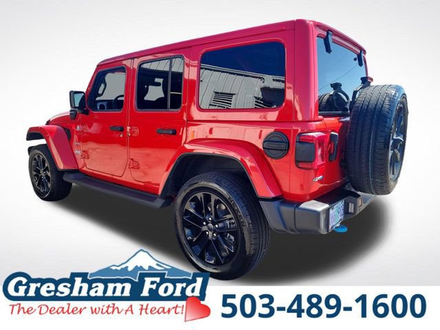 Used 2024 Jeep Wrangler Unlimited Sahara w/ Dual Top Group AWD/4WD image 5