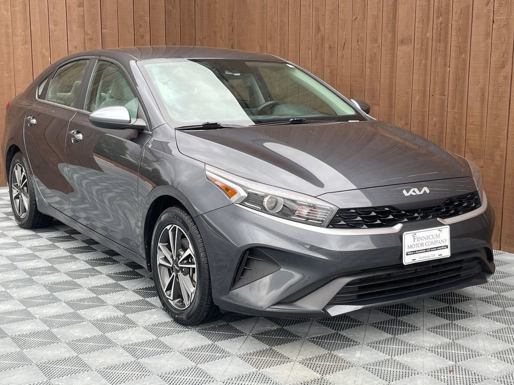 Used 2023 Kia Forte LXS image 5