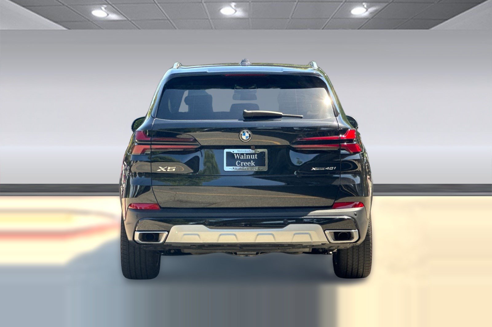 Used 2024 BMW X5 xDrive40i w/ Parking Assistance Package AWD/4WD image 9