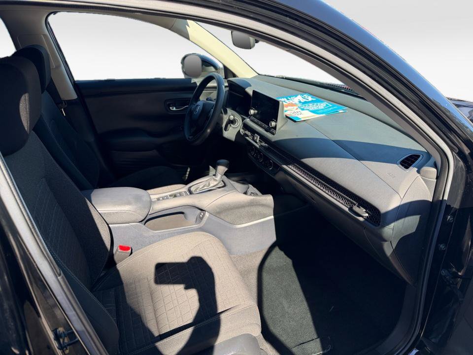 Certified 2025 Honda HR-V LX image 32