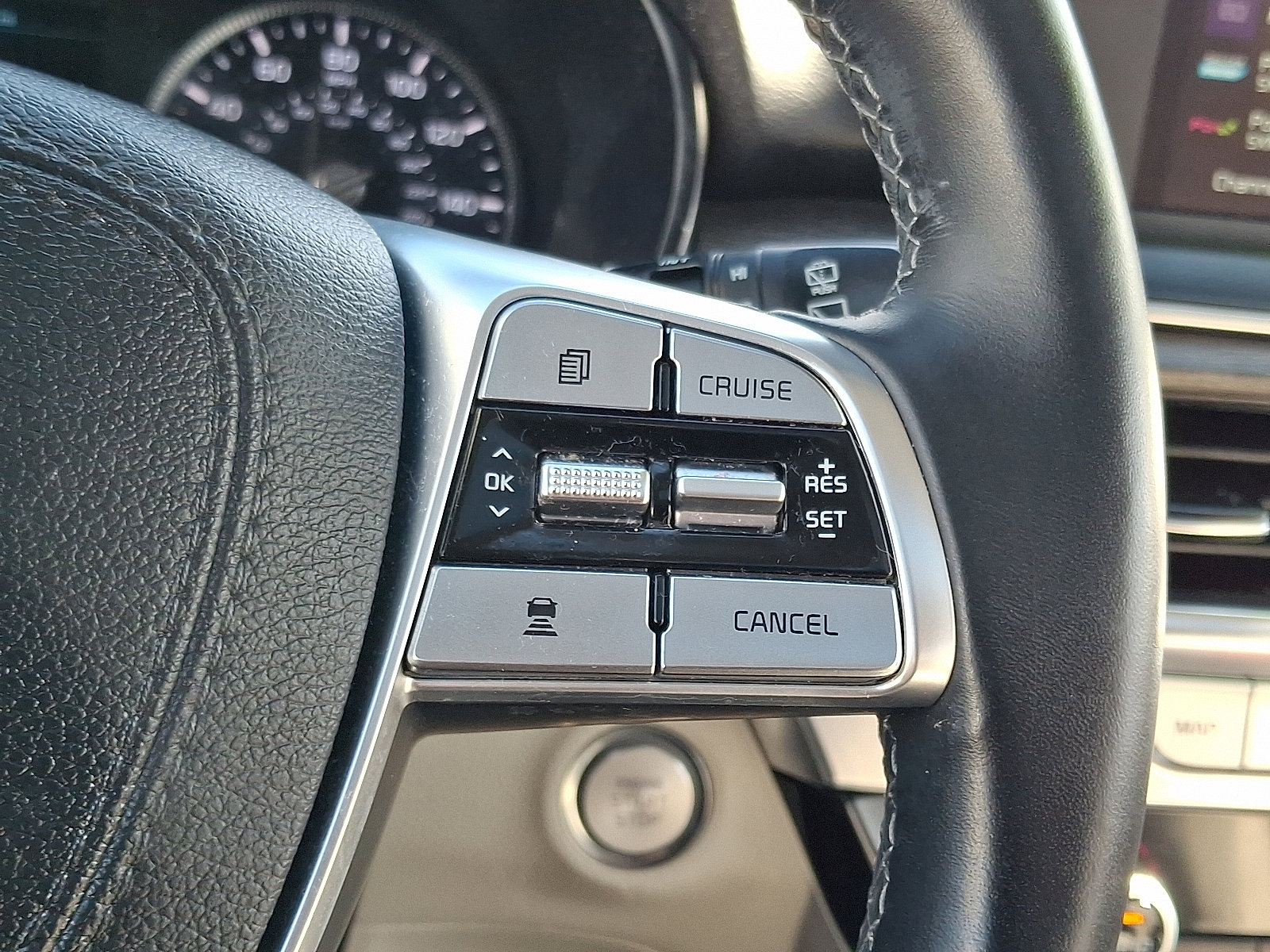 Certified 2022 Kia Telluride EX w/ EX Premium Package image 25