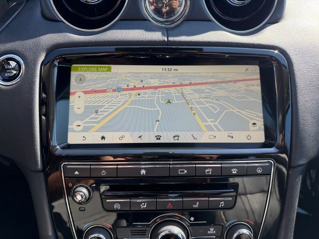 Used 2019 Jaguar XJ R-Sport RWD image 21
