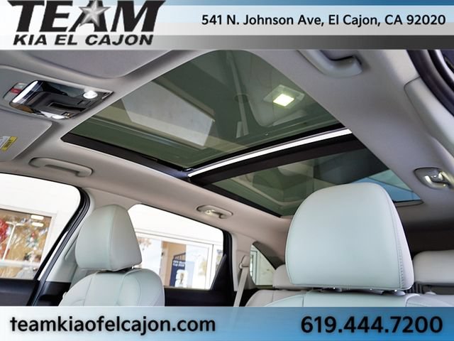 Certified 2025 Kia Sorento S w/ Panoramic Sunroof Package FWD image 17