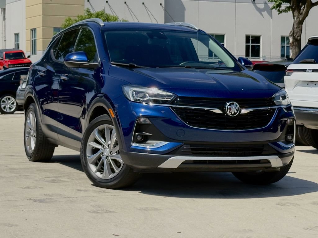 Used 2023 Buick Encore GX Essence w/ Experience Buick Package FWD image 2