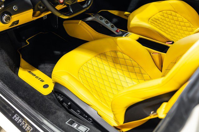 Used 2016 Ferrari 488 GTB RWD image 35