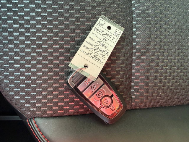Used 2024 Ford Escape ST-Line w/ Tech Pack #1 AWD/4WD image 31