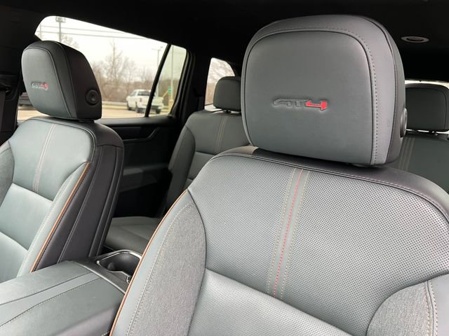 Used 2024 GMC Acadia AT4 w/ Luxury Package image 15