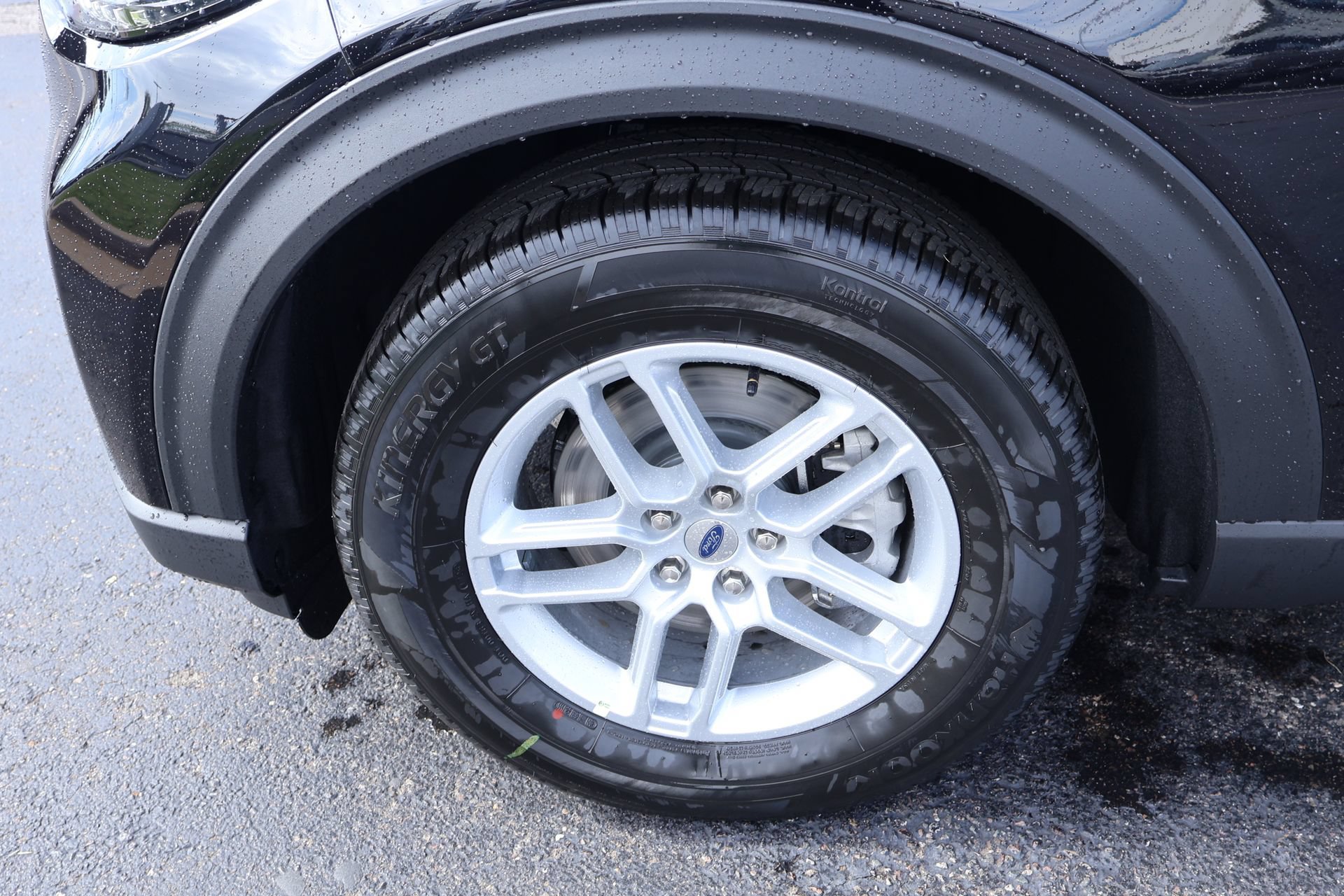 New 2026 Ford Explorer Active RWD image 19