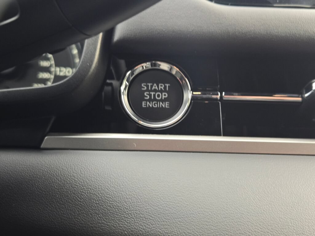 New 2027 Mitsubishi Outlander LE AWD/4WD image 21