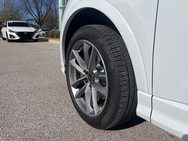 Certified 2025 Audi Q3 2.0T Premium w/ Convenience Package image 9