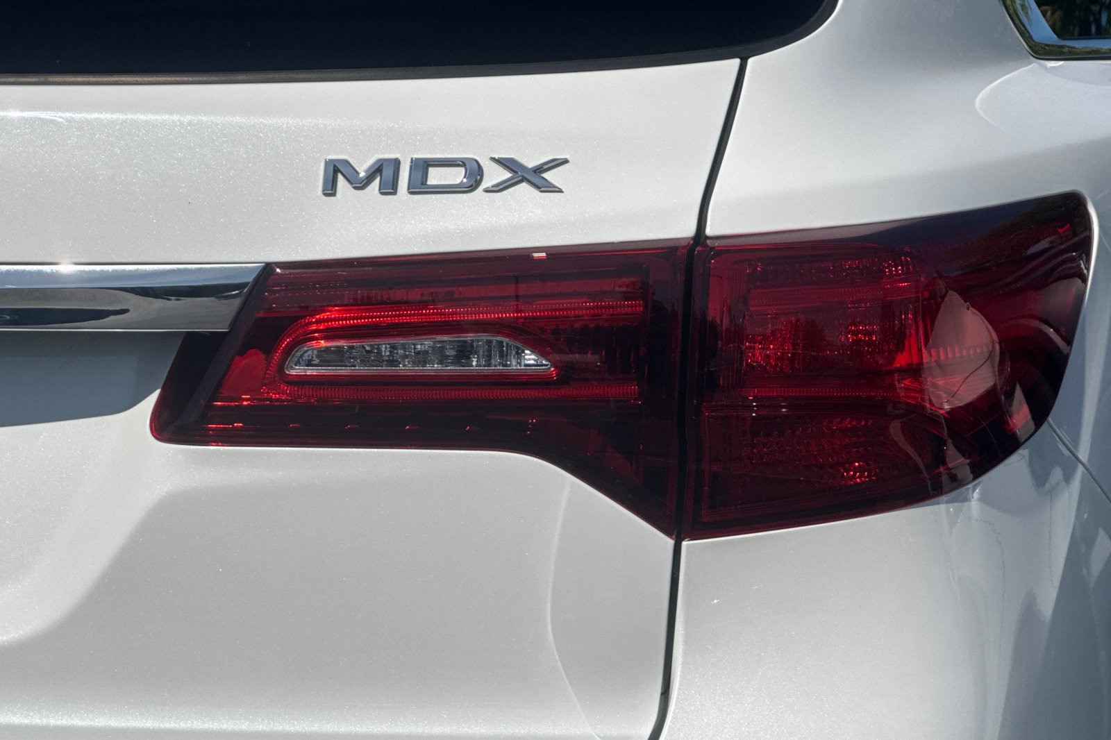 Used 2020 Acura MDX FWD image 12