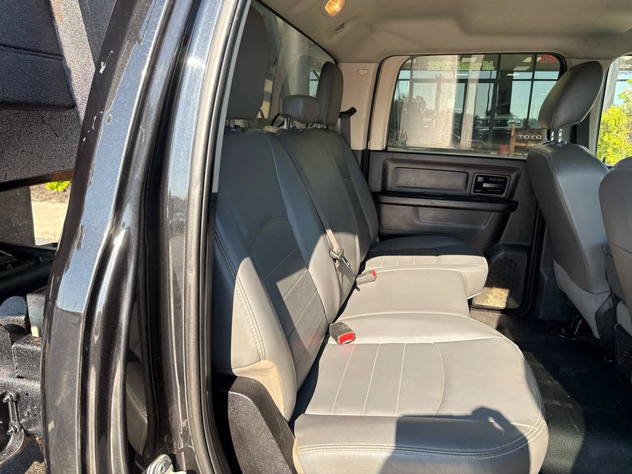 Used 2018 RAM 4500 Tradesman w/ Chrome Appearance Group AWD/4WD image 22
