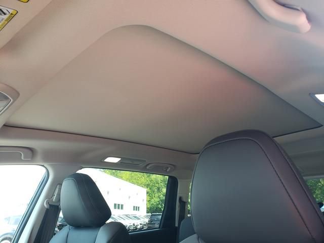 Used 2025 Subaru Ascent Onyx Edition image 17