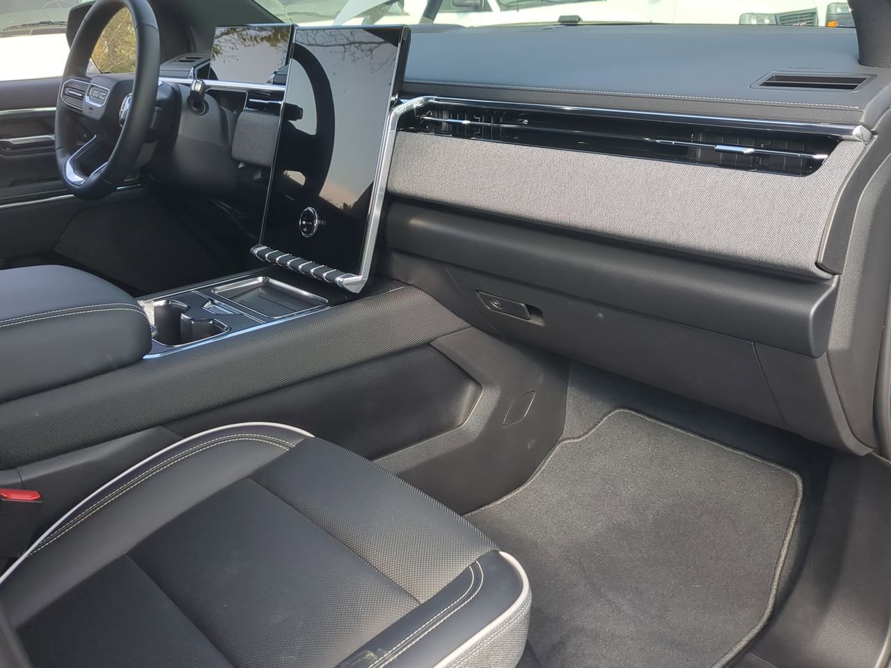 Used 2026 GMC Sierra EV Elevation image 27