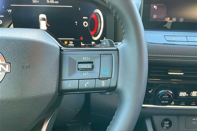 Certified 2025 Nissan Rogue SL w/ SL Premium Package image 17