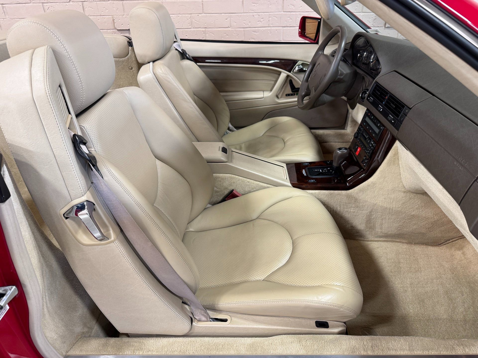 Used 1997 Mercedes-Benz SL 320 image 33