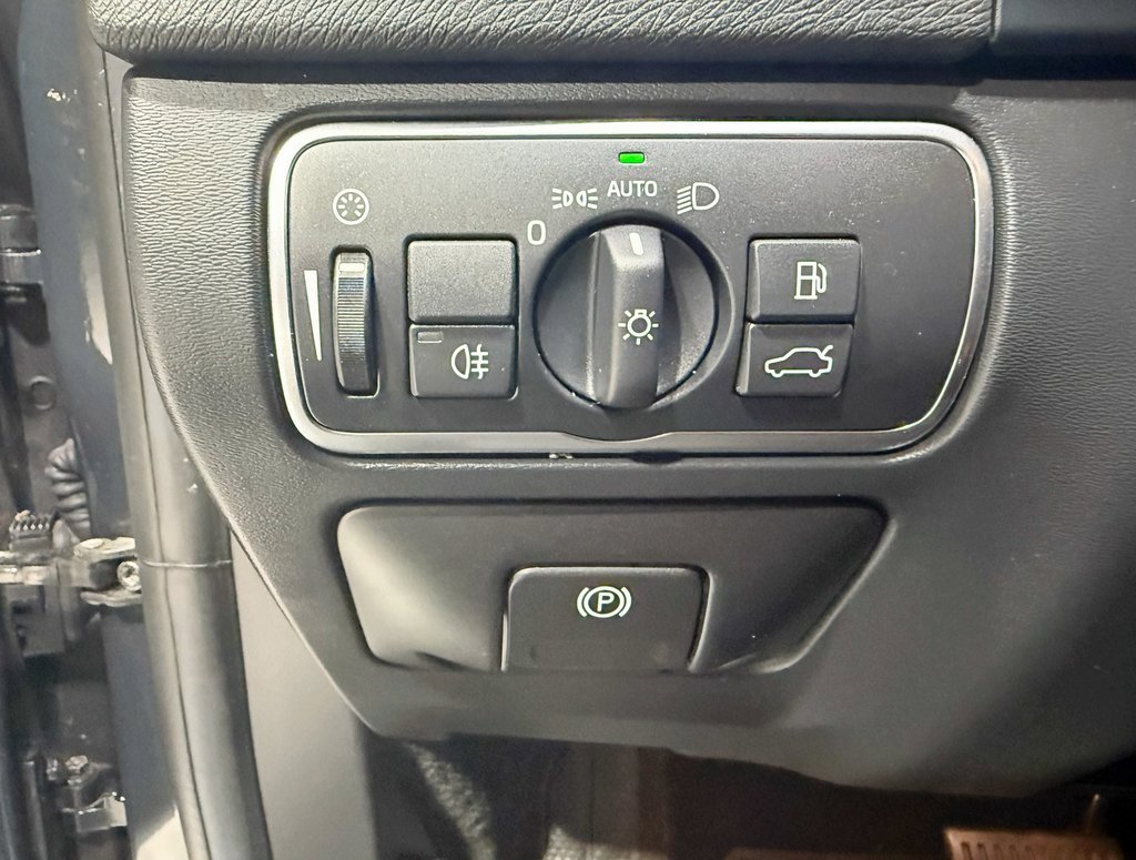 Used 2015 Volvo S60 T5 Premier image 11