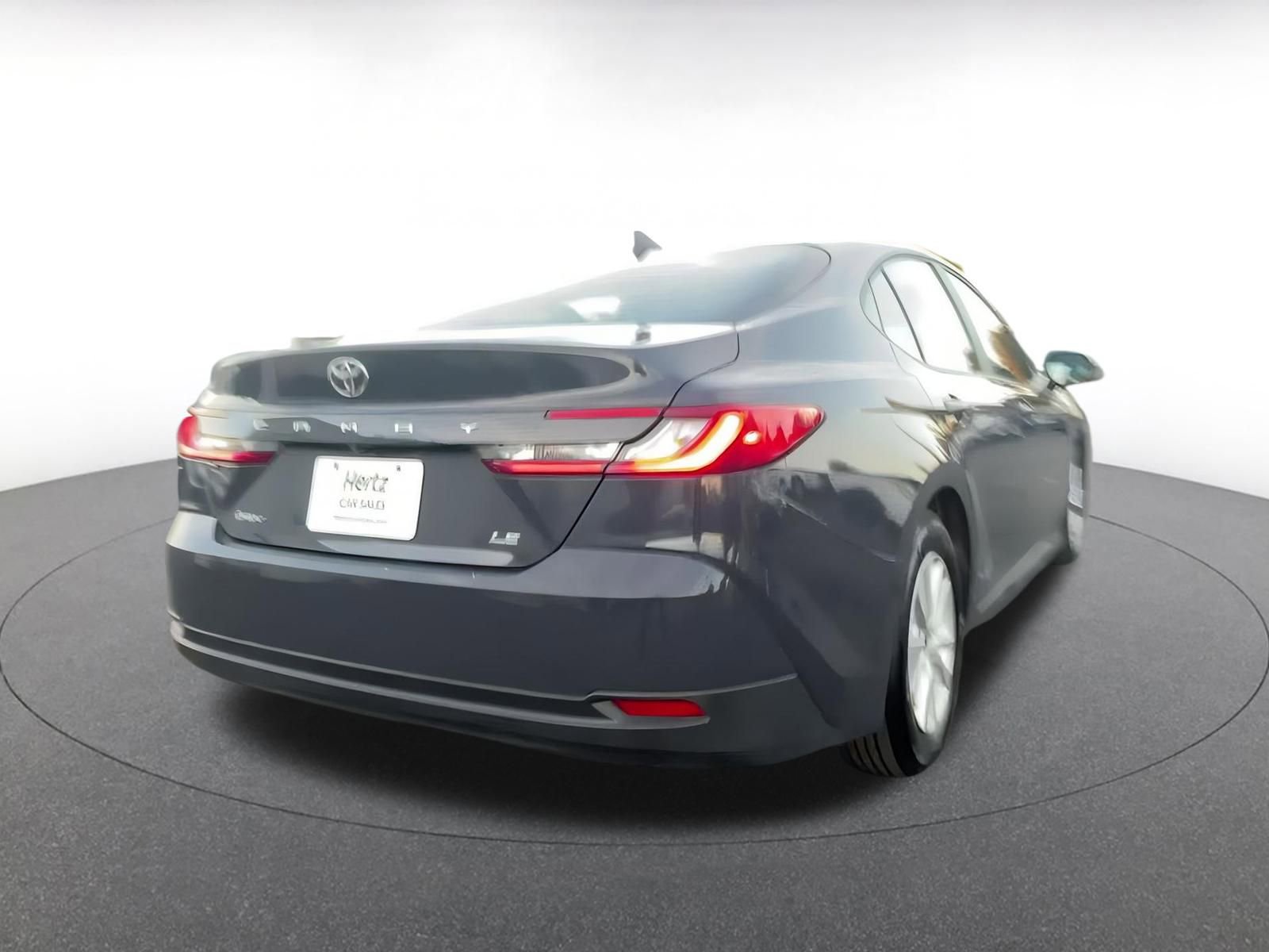 Used 2025 Toyota Camry LE image 14