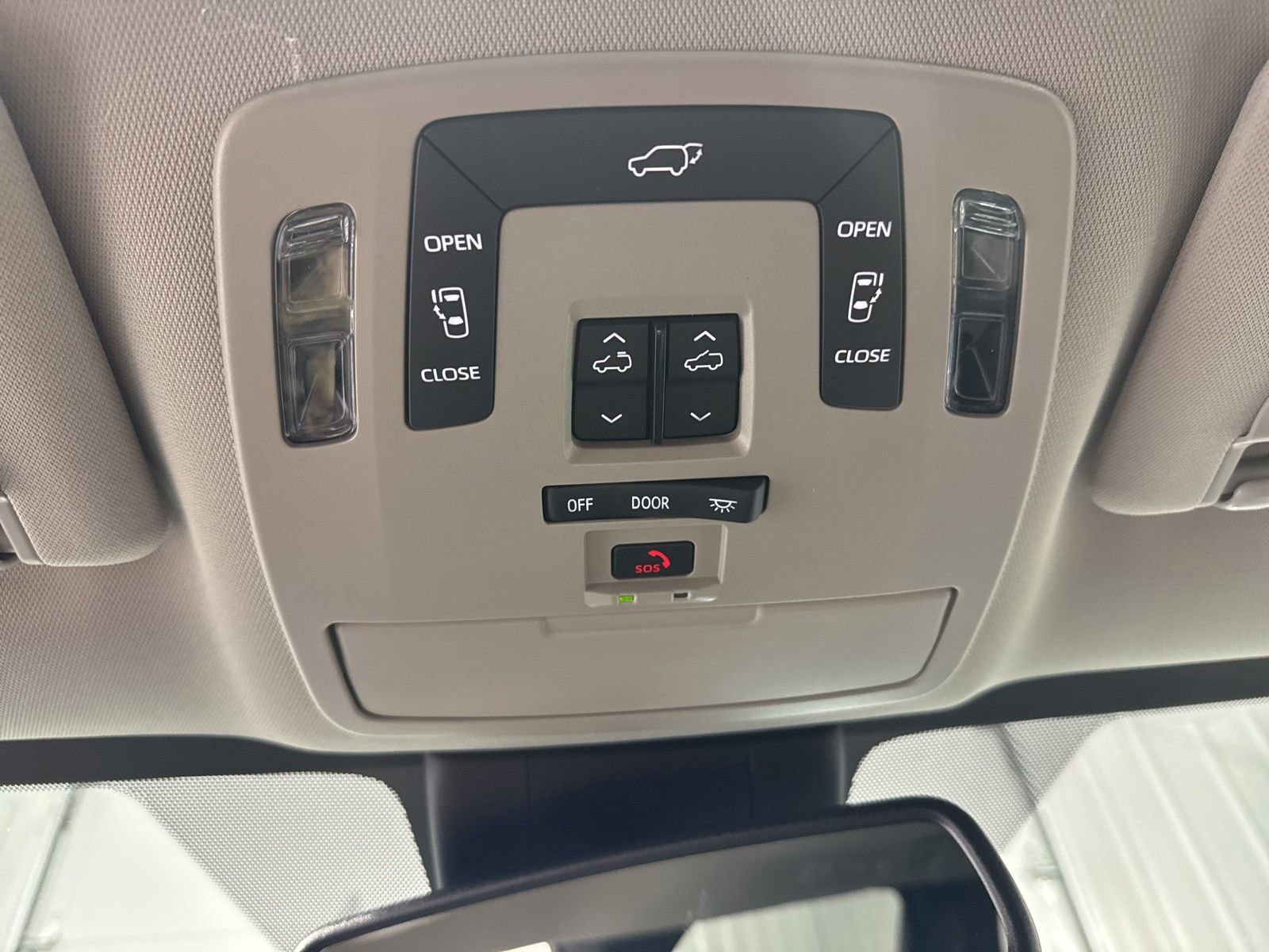 New 2026 Toyota Sienna XLE FWD image 34