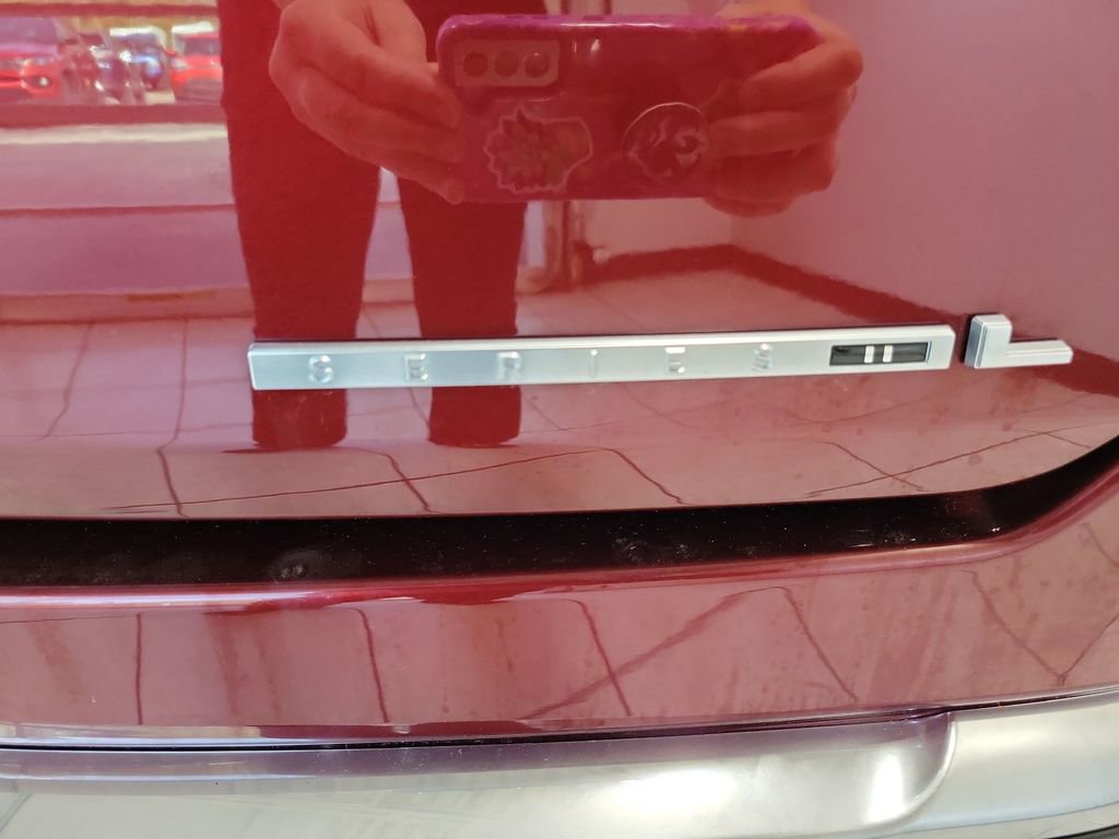 Used 2023 Jeep Wagoneer L Series II w/ Convenience Group I AWD/4WD image 10