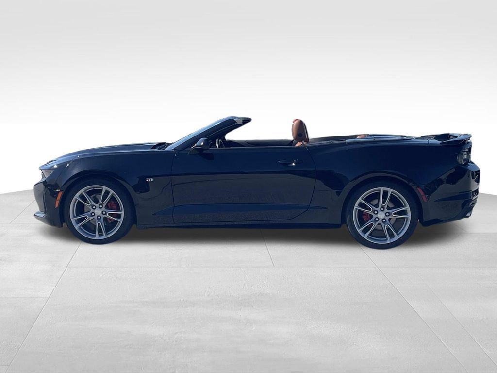 Used 2021 Chevrolet Camaro LT w/ RS Package RWD image 7