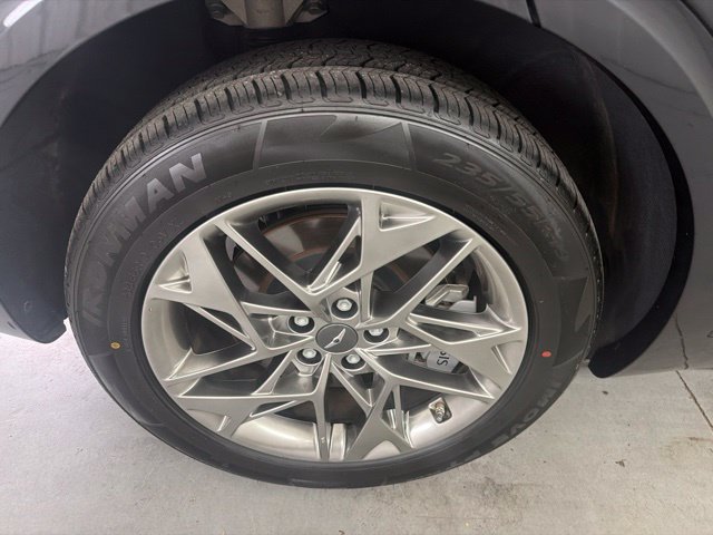 Used 2025 Genesis GV70 2.5T AWD/4WD image 25