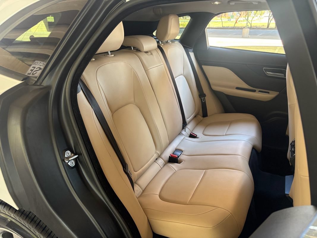 Used 2018 Jaguar F-PACE Premium AWD/4WD image 31