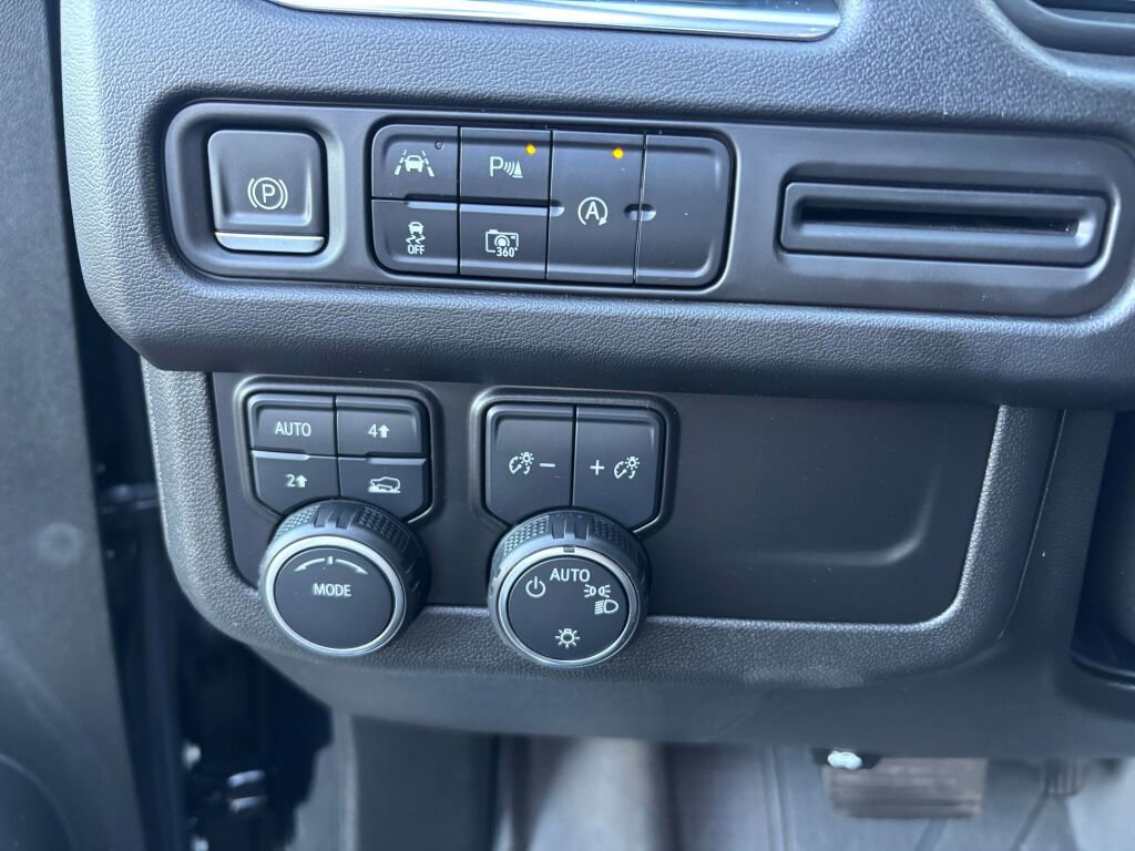 Used 2023 Chevrolet Tahoe RST image 22