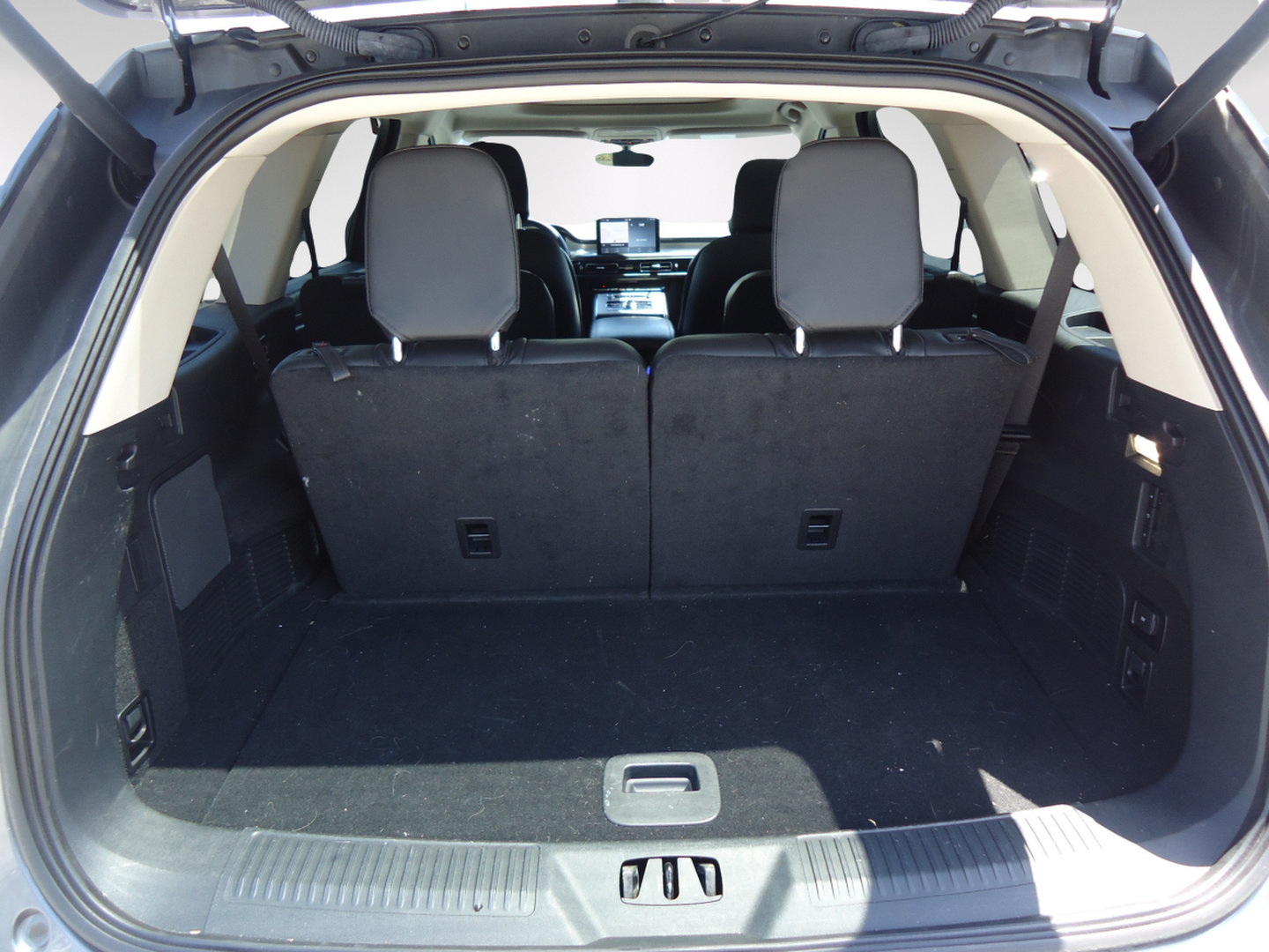 Certified 2023 Lincoln Aviator AWD w/ Premium Package image 32