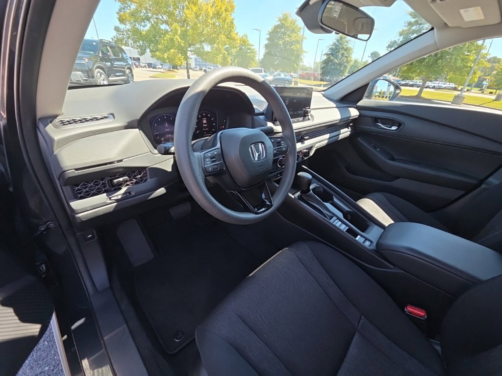 Used 2023 Honda Accord LX image 24