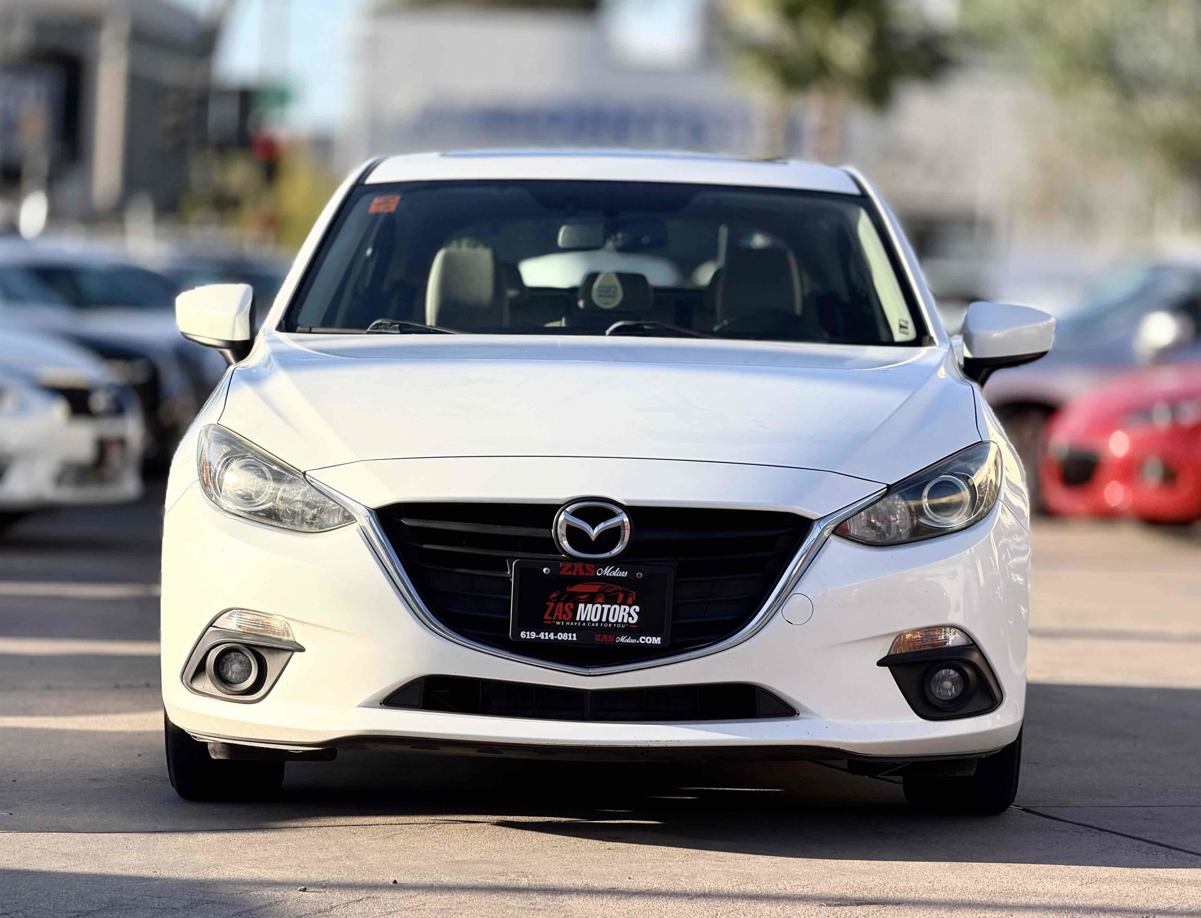 Used 2016 MAZDA MAZDA3 i Touring w/ Popular Equipment Package FWD image 2