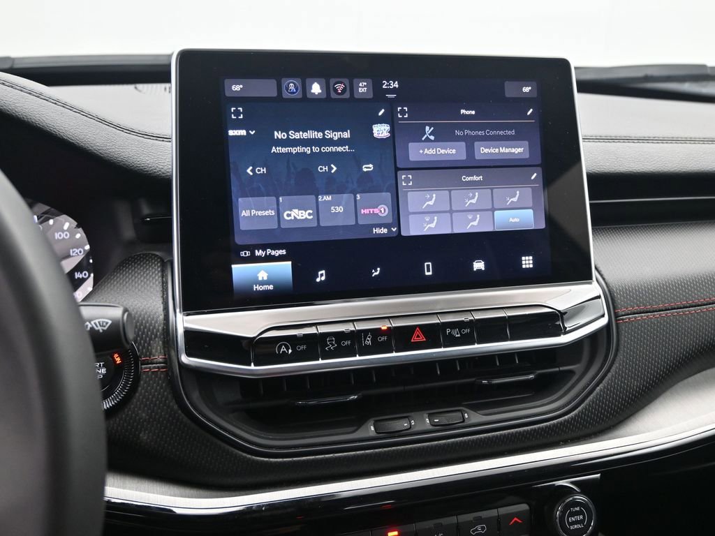 Used 2025 Jeep Compass Trailhawk image 14