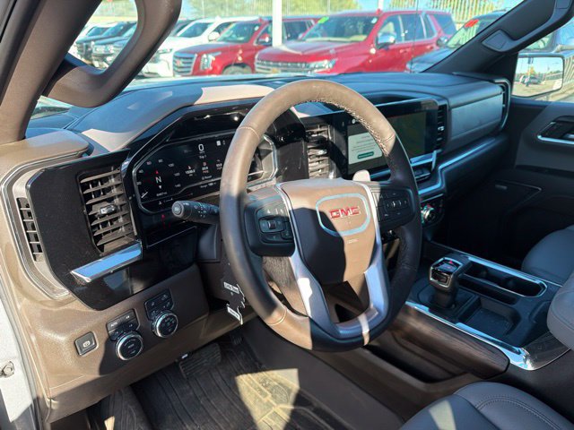 Used 2025 GMC Sierra 1500 SLT w/ SLT Premium Plus Package AWD/4WD image 14