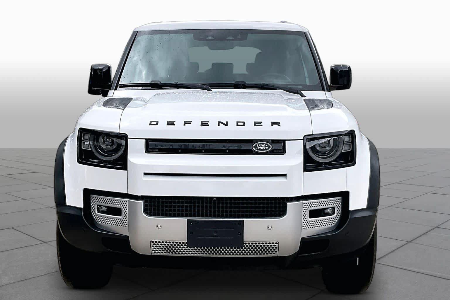 Used 2023 Land Rover Defender 90 SE AWD/4WD image 4
