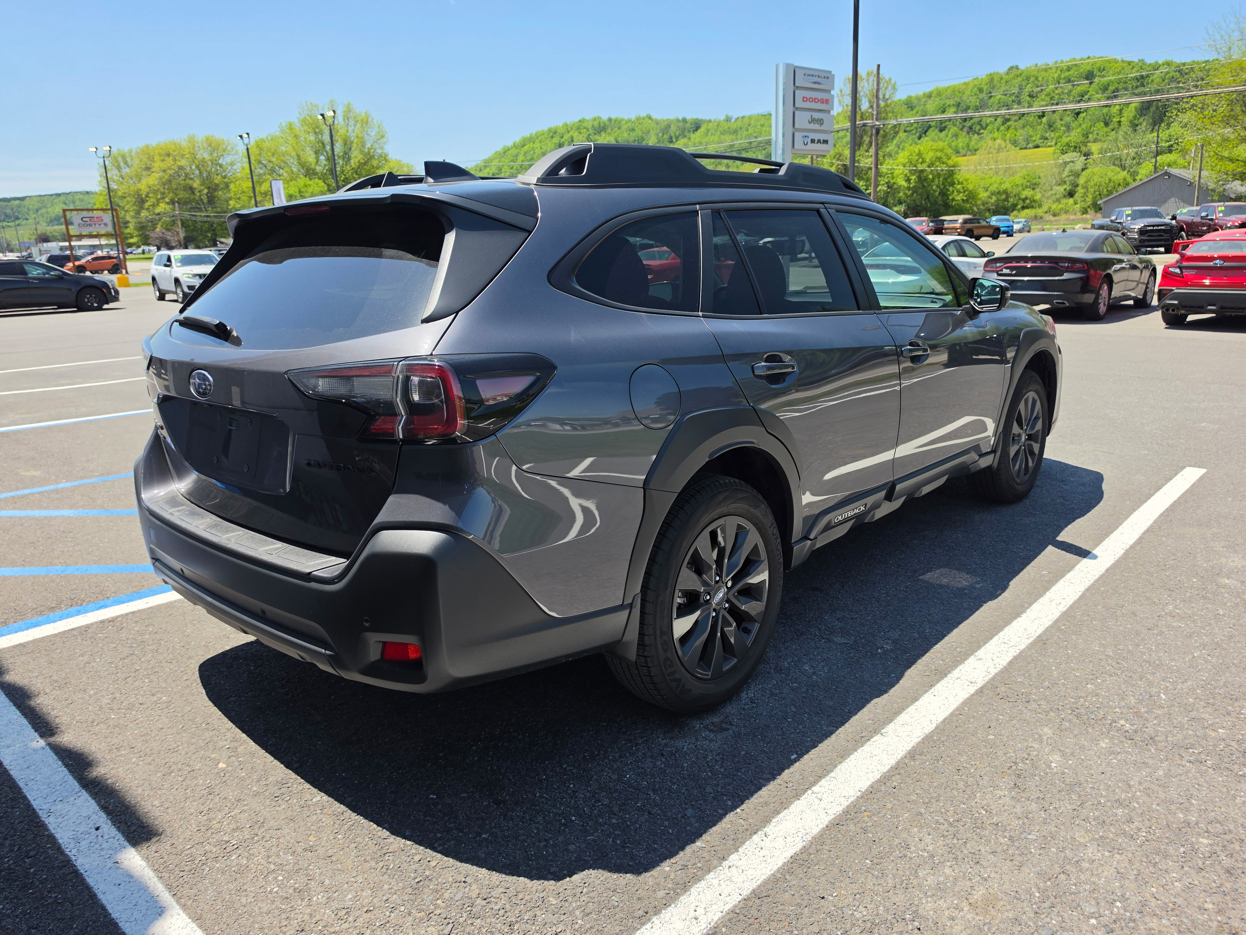 Used 2025 Subaru Outback Onyx Edition AWD/4WD video 3