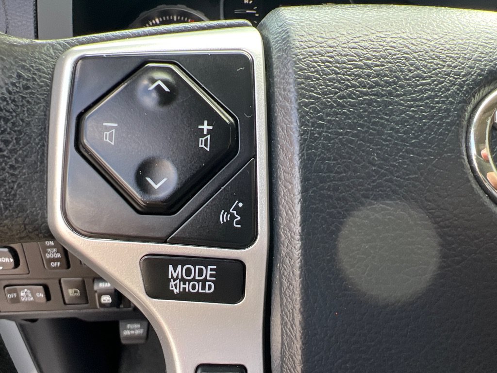 Used 2018 Toyota Tundra SR5 w/ SR5 Upgrade Package AWD/4WD image 16
