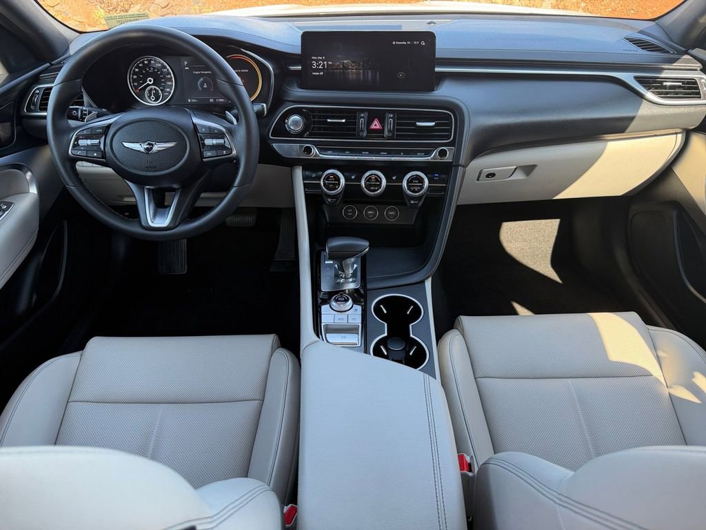 Used 2023 Genesis G70 2.0T RWD image 12