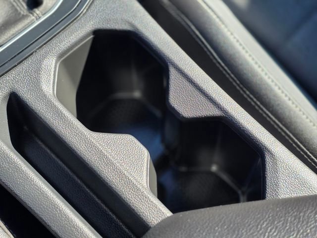 Used 2025 Volkswagen Jetta SE image 37