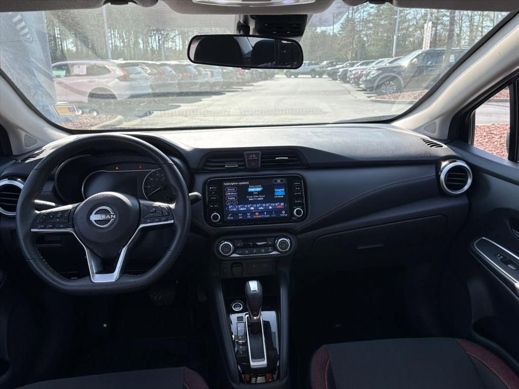 Used 2024 Nissan Versa SR image 9
