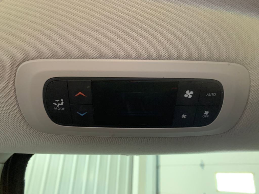 Used 2017 Chrysler Pacifica Touring-L w/ Tire & Wheel Group image 20