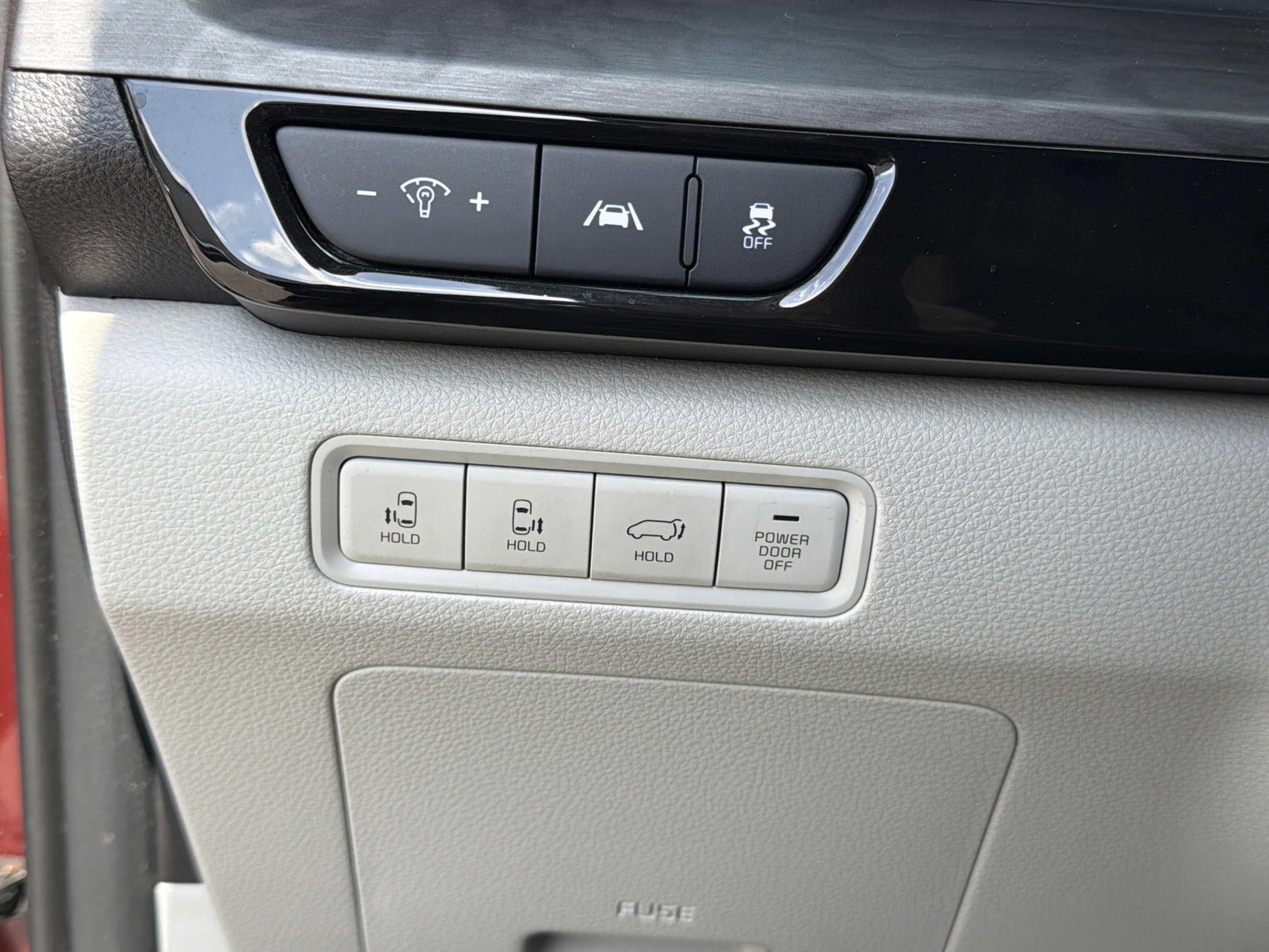 Certified 2024 Kia Carnival EX FWD image 15