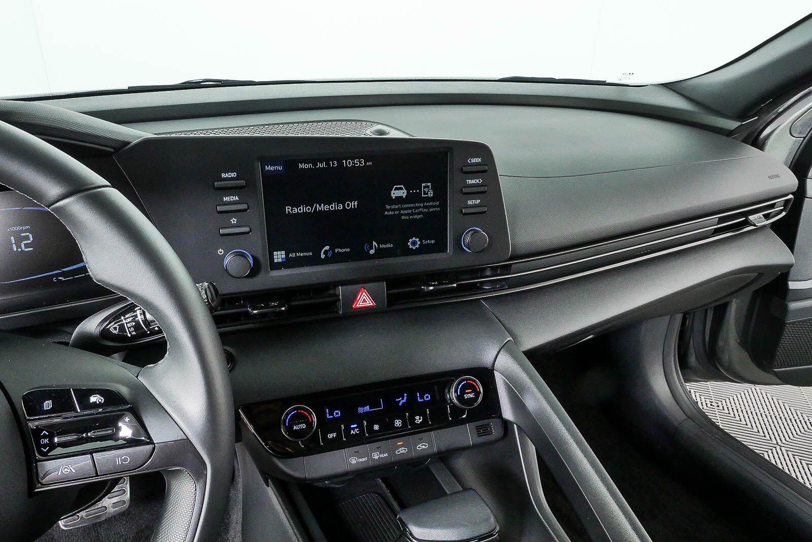 Certified 2025 Hyundai Elantra Sport FWD image 12